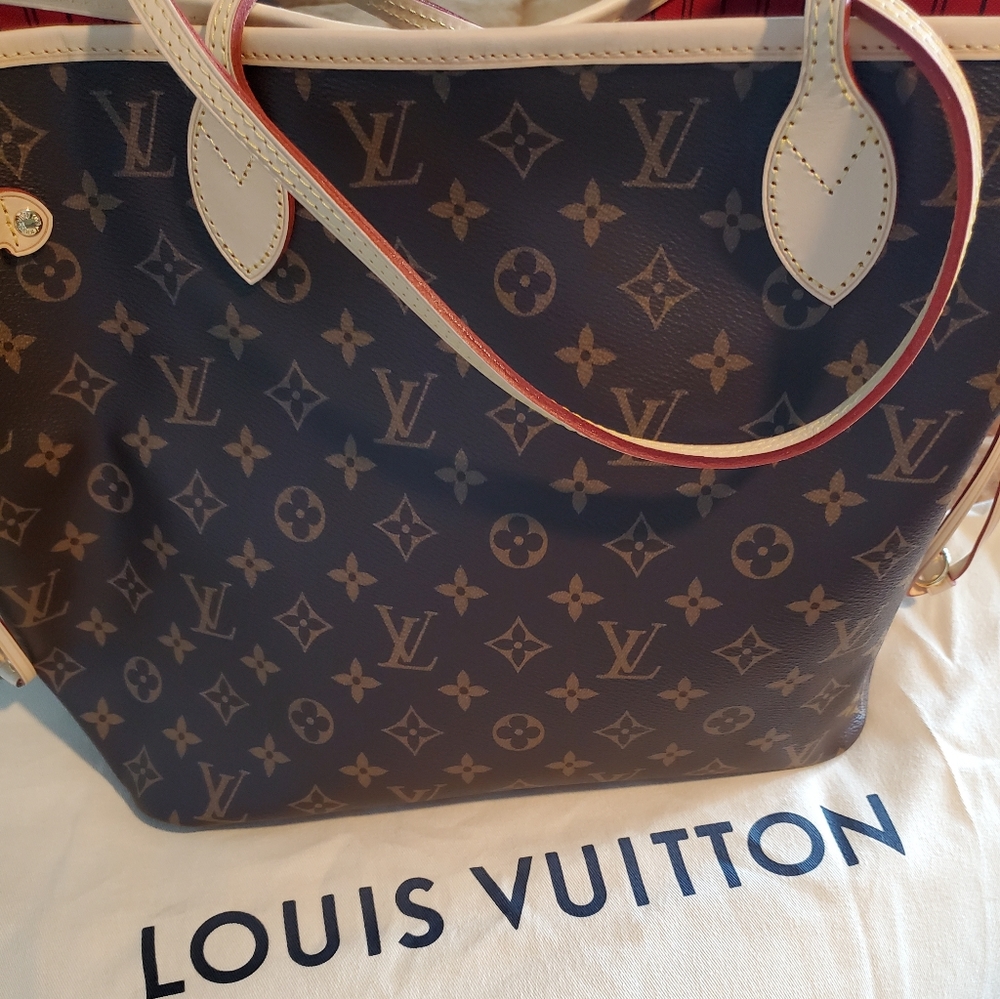 👜SOLD!👜 LV Monogram Neverfull MM with Pouch